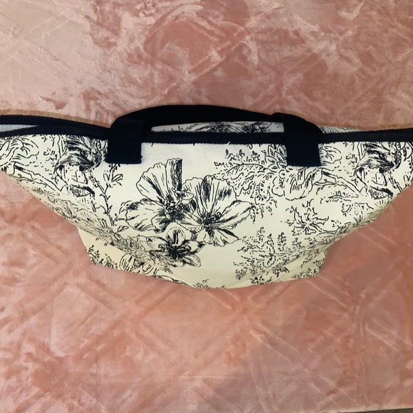 Chico’s Floral Tote - Picture 2 of 6